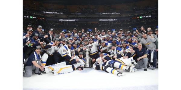 St. Louis Blues voittaa Boston Bruinsin voittamaan Stanley Cupin